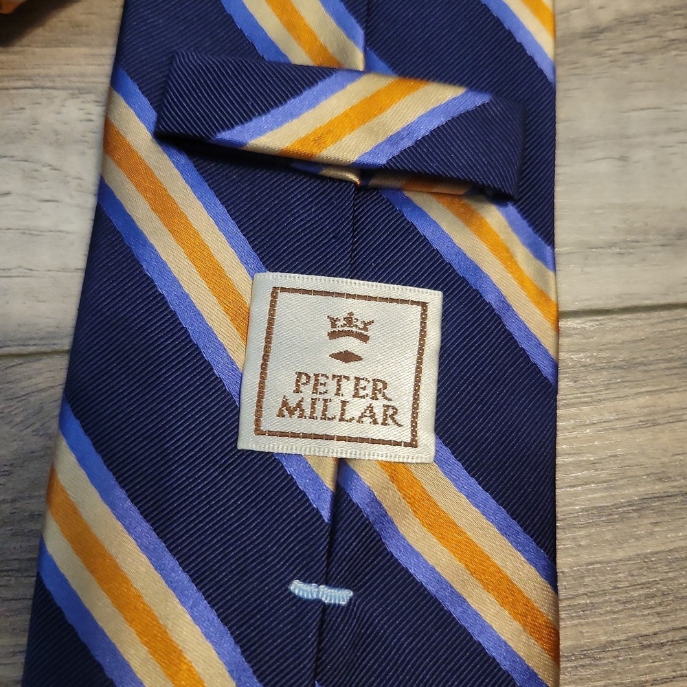 PETER MILLAR Silk Seven Fold Necktie Tie Navy Blue Gold Striped Hand Folded